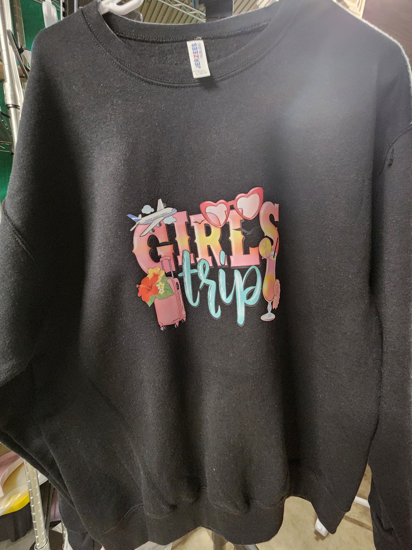 Girls trip sweatshirt (black)